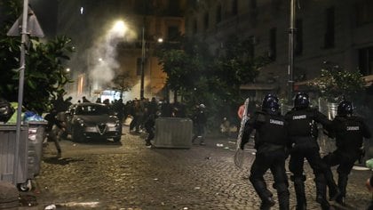 Uno de los momentos del enfrentamiento (AFP)
