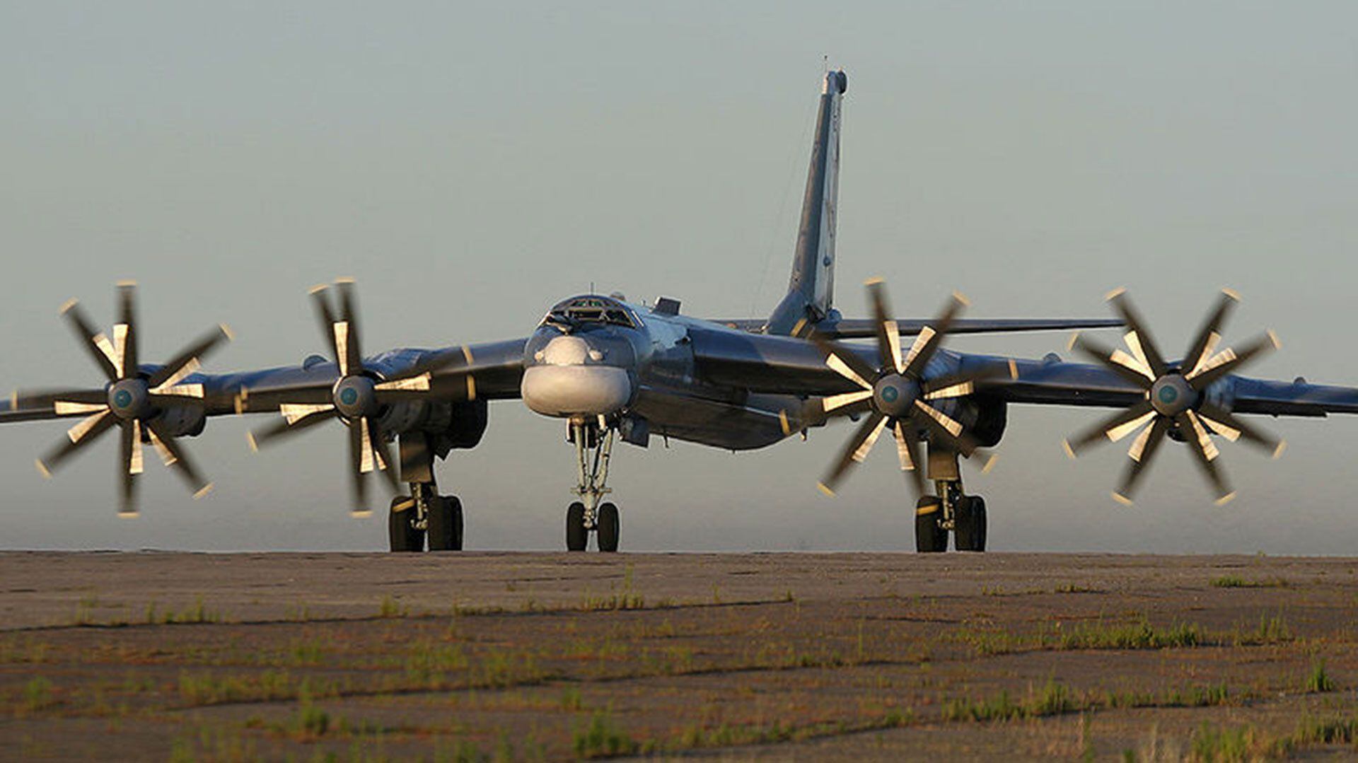 Un bombardero TU-95