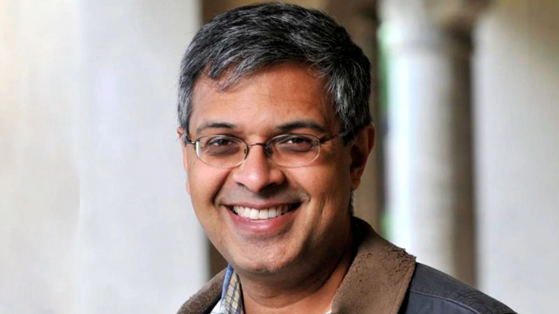 Jayanta Bhattacharya fue el autor principal de tres estudios sobre seroprevalencia realizados en Estados Unidos (stanford.edu)