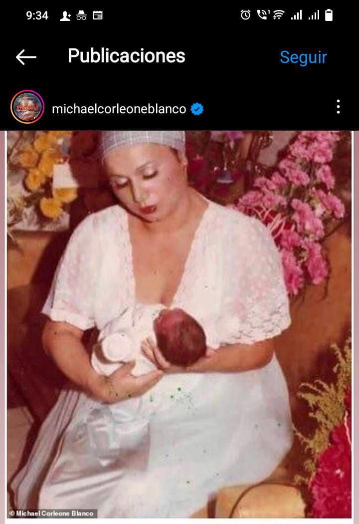 Griselda con un pequeño Michael.
Fotos del Instagram de michaelcorleoneblanco