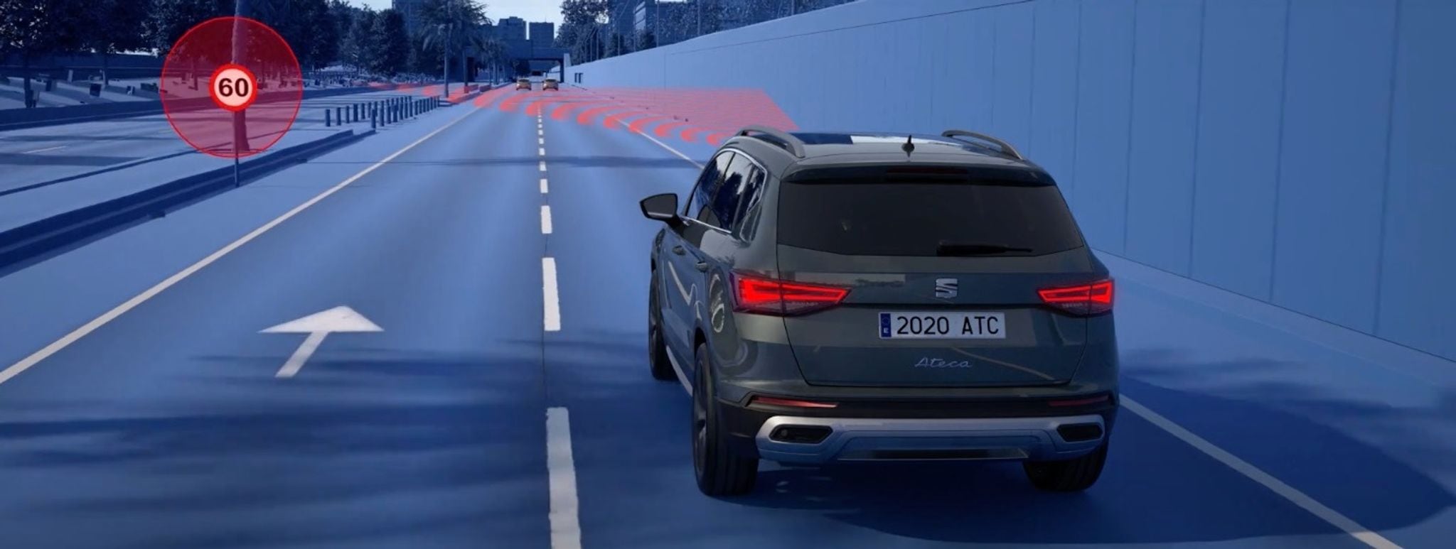 Las cámaras frontales del nuevo SEAT León 2021 visualizan las señales de velocidad máxima. Foto: Seat/dpa
