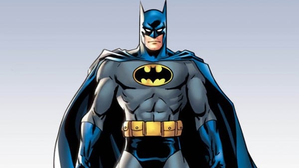 Batman es el superhéroe menos poderoso, porque no tiene ningún superpoder especial. Aunque posee una gran inteligencia y es millonario