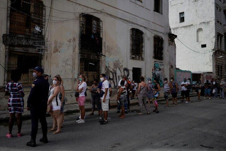 El Kremlin impone al desesperado régimen de Cuba cambios legales para invertir. (FOTO: REUTERS/Alexandre Meneghini)