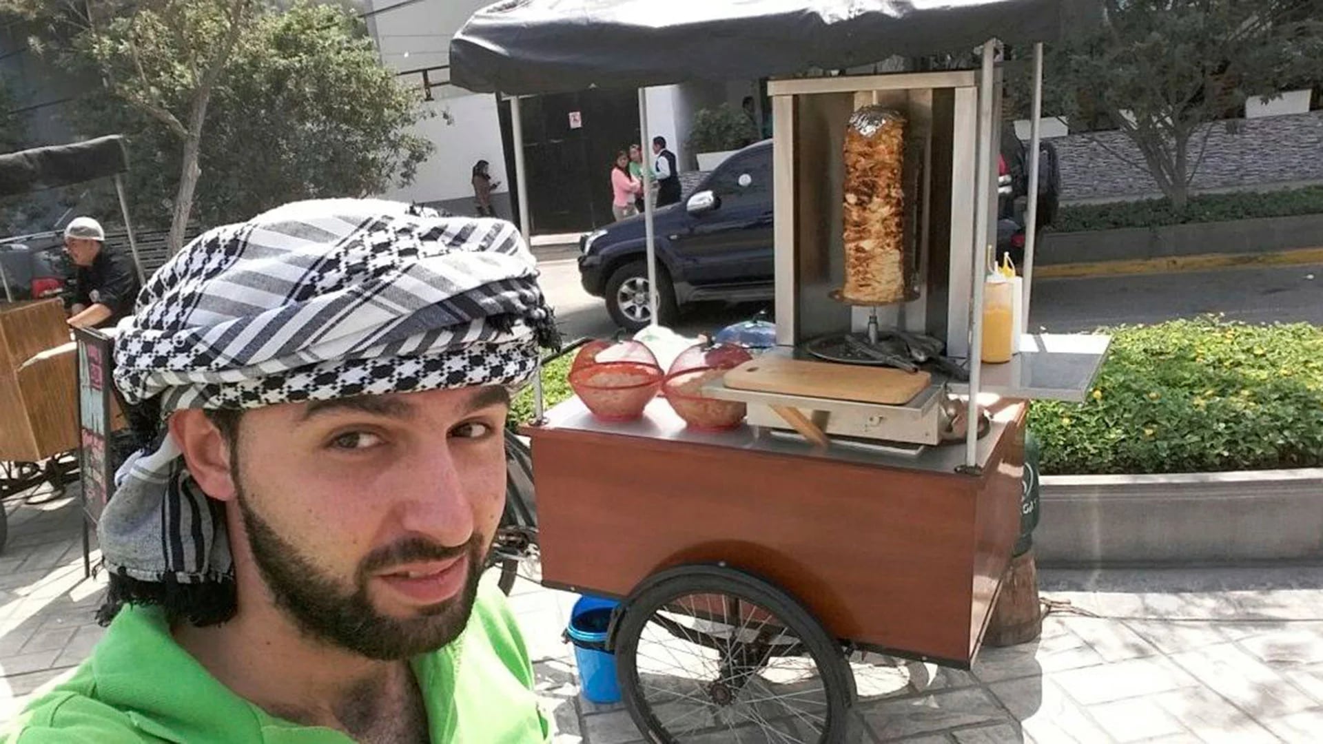 Fadi vende Shawarma en las calles de Lima y cuando lo contratan para eventos.