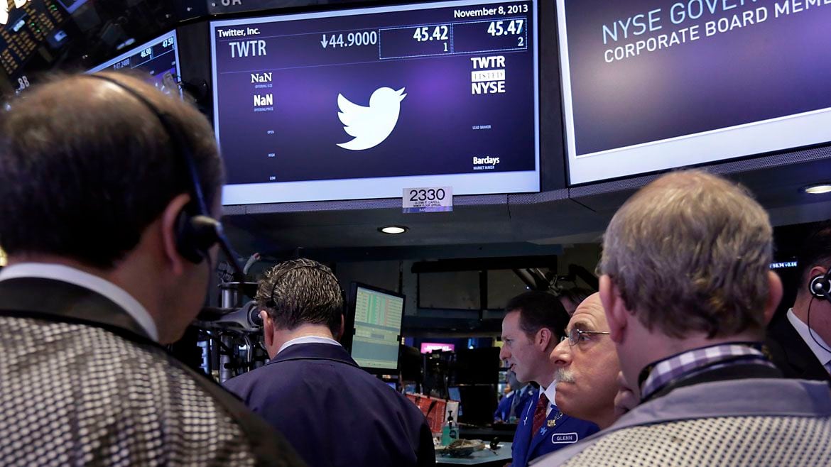 Las acciones de Twitter subieron en la apertura de las operaciones de Wall Street el lunes en medio de informes de que la compañía pronto aceptaría la oferta de adquisición de Musk