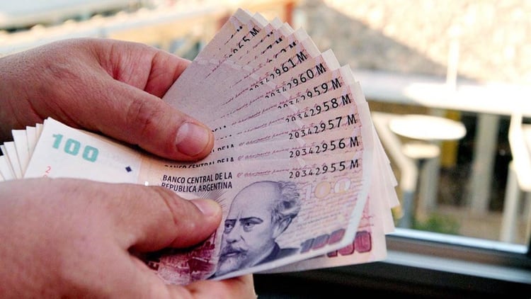 El Banco Central busca desincentivar el uso del dinero en efectivo (La Voz del Interior)