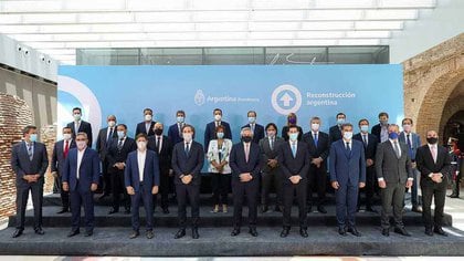 El presidente se reunió por última vez con los gobernadores. 