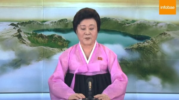 La presentadora oficial norcoreana Ri Chun-hee