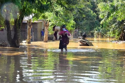 Los dos países centroamericanos acaban de sufrir el devastador impacto de Eta, un ciclón que se ha convertido en un gran huracán y ahora está sobre el Atlántico convertido en un sistema post-tropical.  EFE / Jose Valle / Archivo