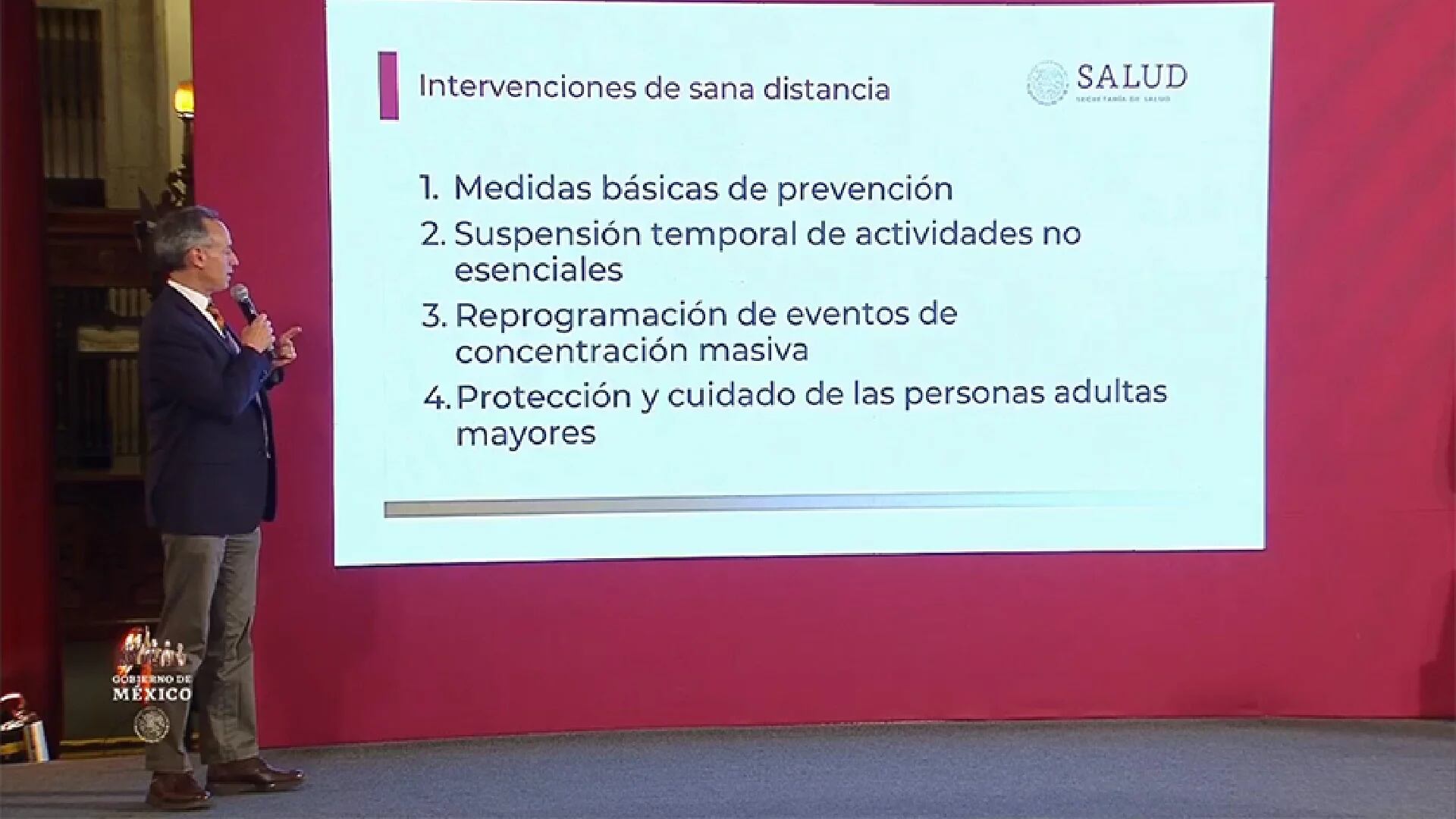 Hugo López Gatell presenta la Jornada Nacional de Sana Distancia (Foto: Twitter/SSalud_mx)