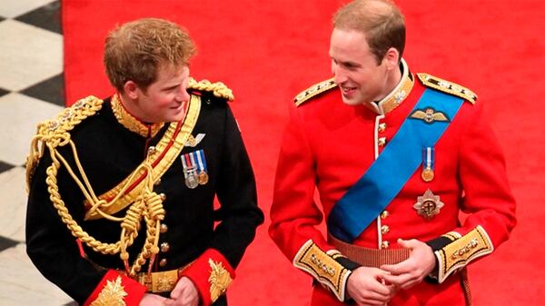 En el casamiento del príncipe William fue Harry quien asumió el rol de padrino. Este sábado los papeles se invierten
