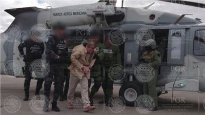 El Chapo Guzmán cuando fue extraditado a Estados Unidos (Foto: PGR México)