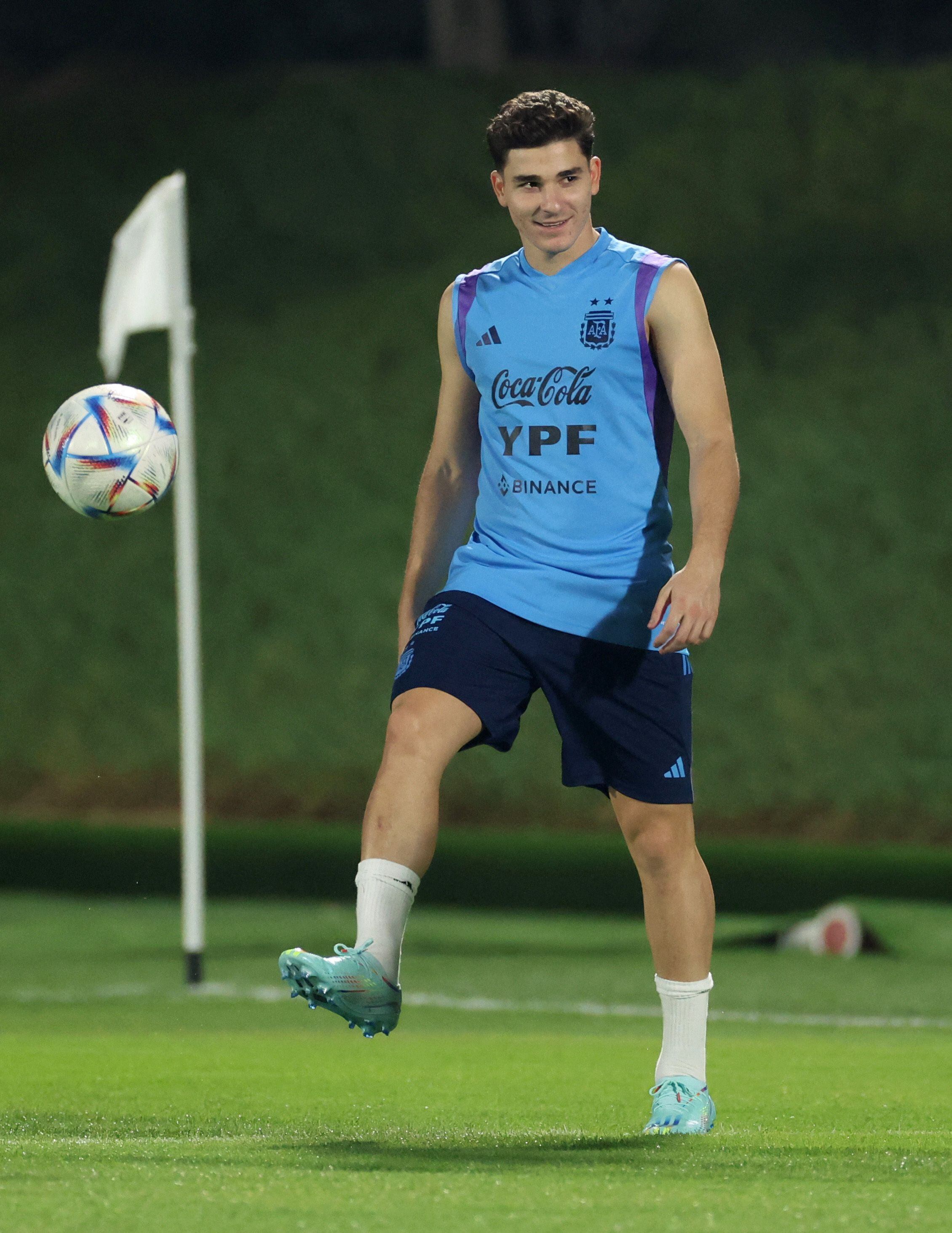 Puertas adentro, cuentan que Julián Álvarez se transformó en un mejor futbolista en el Manchester City