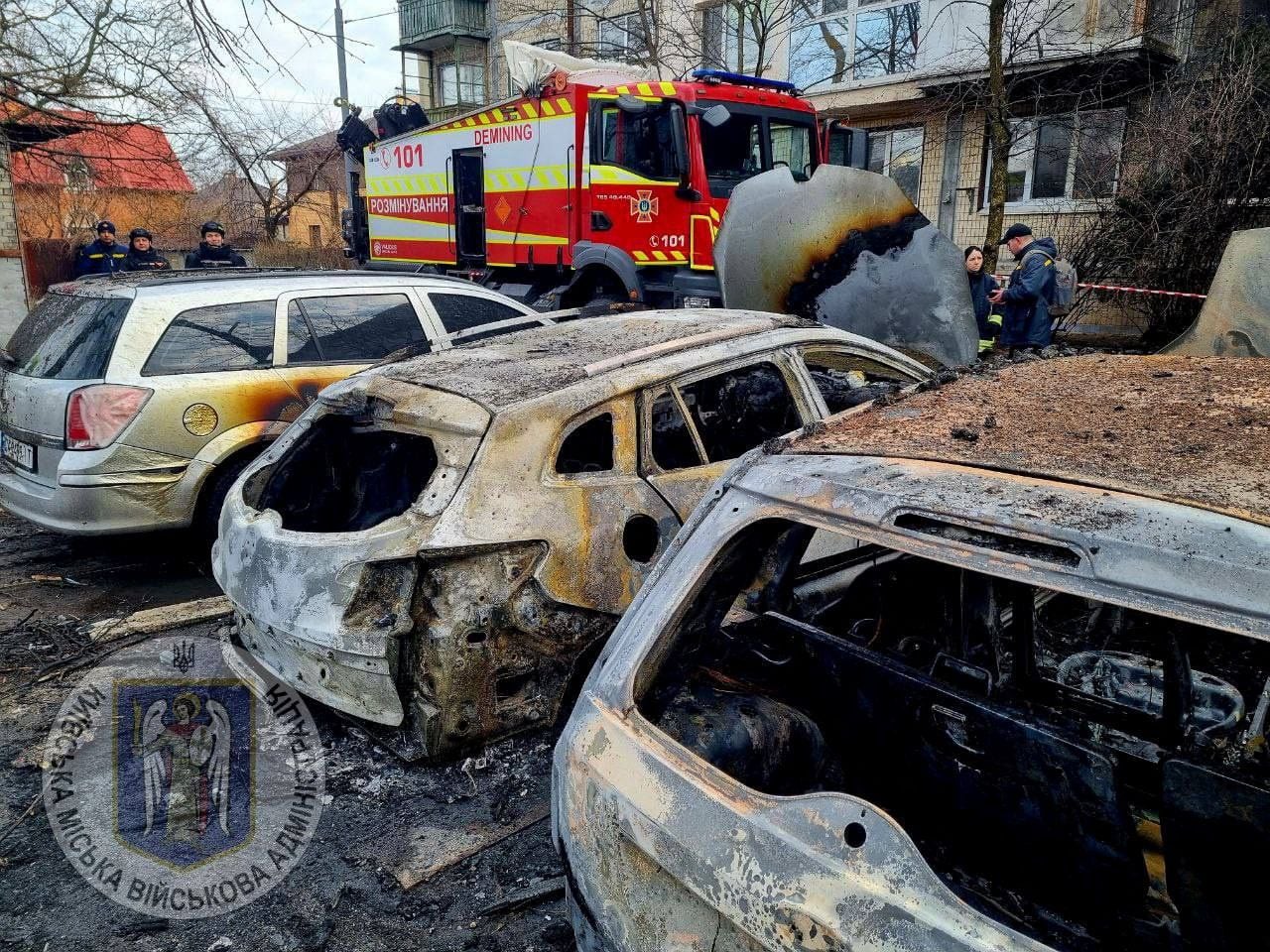 La agresión rusa contra el territorio ucraniano dejó una decena de heridos, incluyendo a una niña de 11 años y un hombre de 38 años, y daños en varios edificios y vehículos cercanos. (REUTERS)