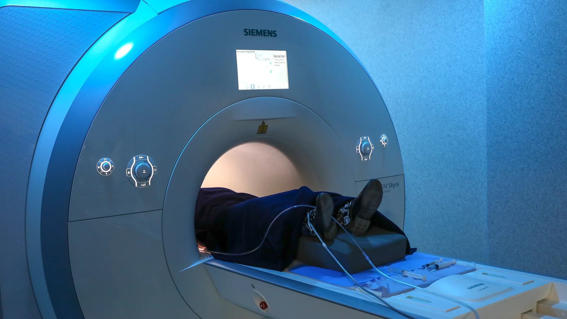 Ambos centros oncológicos eligieron el equipamiento de alta tecnología (Siemens Healthineers) para el diagnóstico por imágenes, que permite detectar la enfermedad con precisión y cuidando el tejido sano del paciente