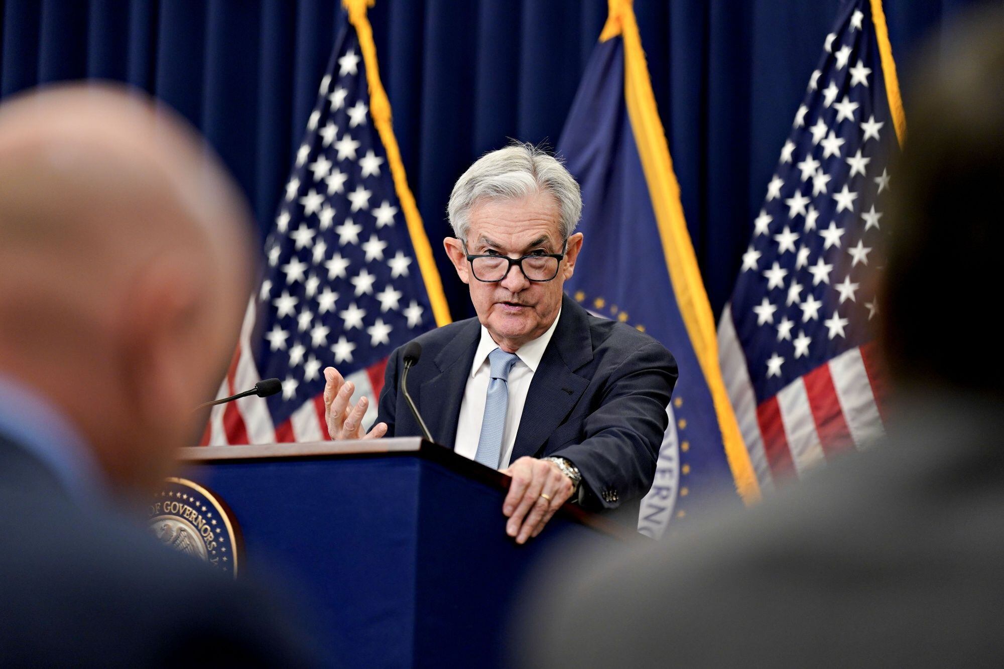 Jerome Powell, presidente de la Reserva Federal de EE.UU., habla durante una conferencia de prensa en Washington, DC (Al Drago/Bloomberg)
