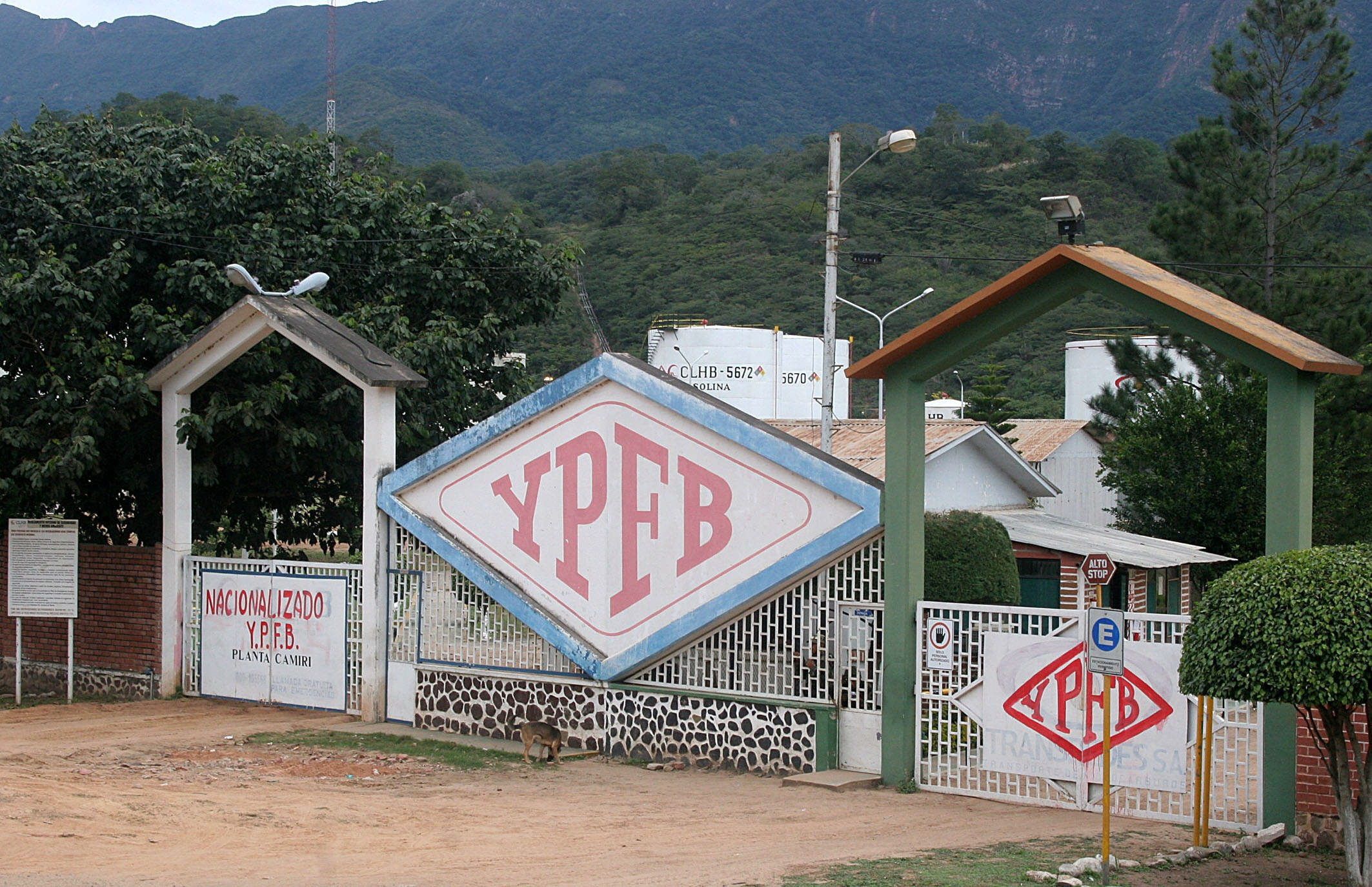 El golpe se da cuando YPFB tiene graves problemas (EFE/Juan Carlos Torrejón/Archivo)