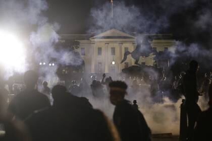 Manifestantes en las inmediaciones de la Casa Blanca.  REUTERS/Jonathan Ernst