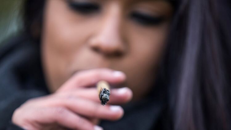 El consumo excesivo de marihuana podría estar asociado a la esquizofrenia. (Reuters)