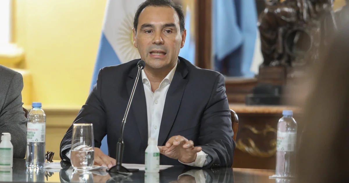 Fear in the air for the governor of Corrientes: his plane declared an emergency while in flight