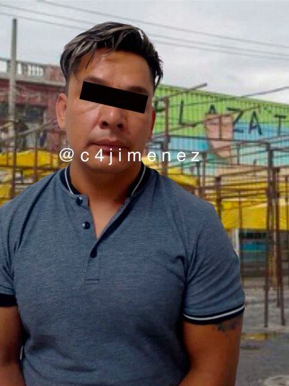 Agentes de la Fiscalía General de Justicia de la Ciudad de México (FGJCDMX) lo ubicaron durante la noche del miércoles en la alcaldía Cuauhtémoc y después lo arrestaron (Foto: Twitter/@c4jimenez)
