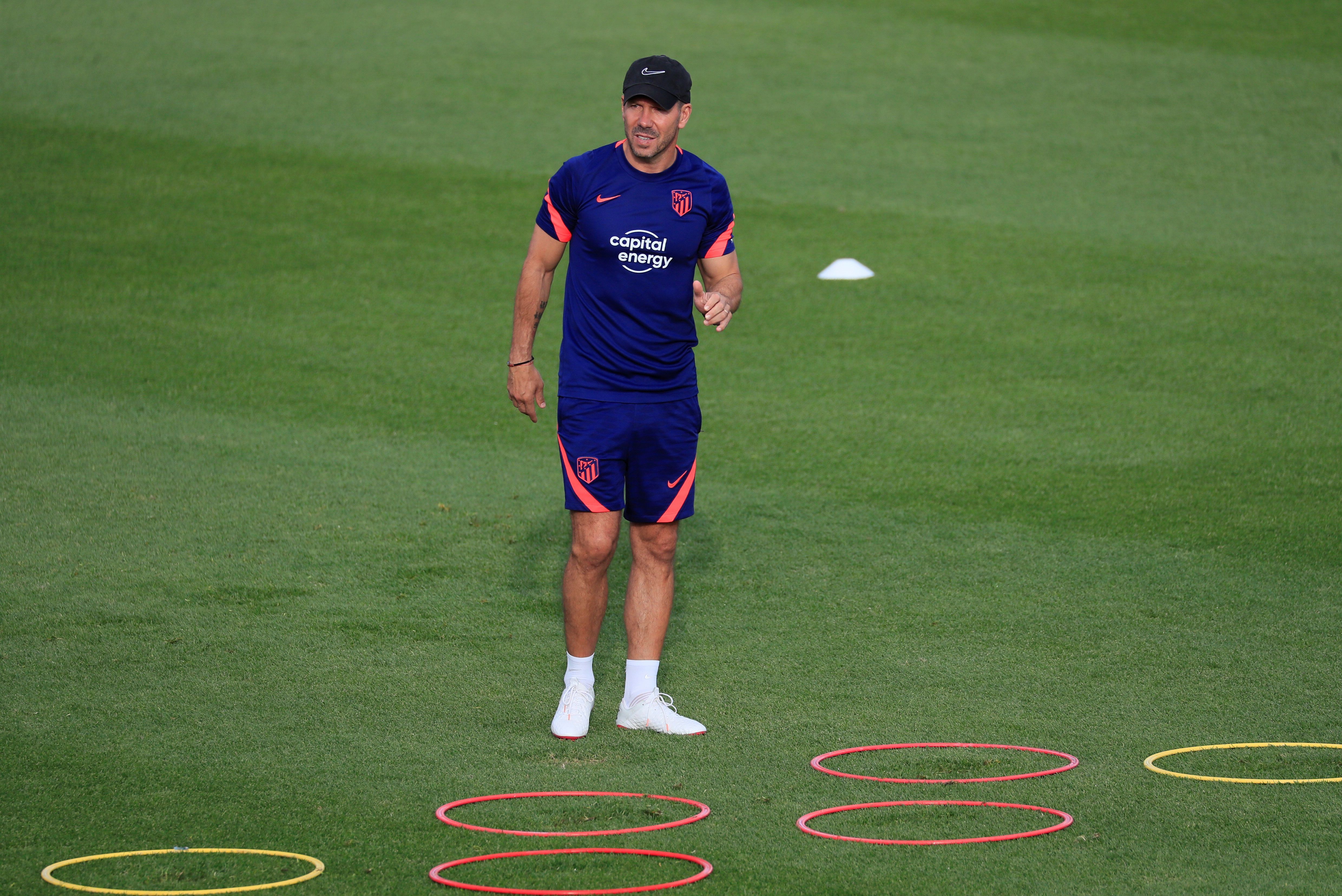 El entrenador del Atlético de Madrid, Diego Pablo Simeone, en una sesión de entrenamientos. EFE/Fernando Alvarado