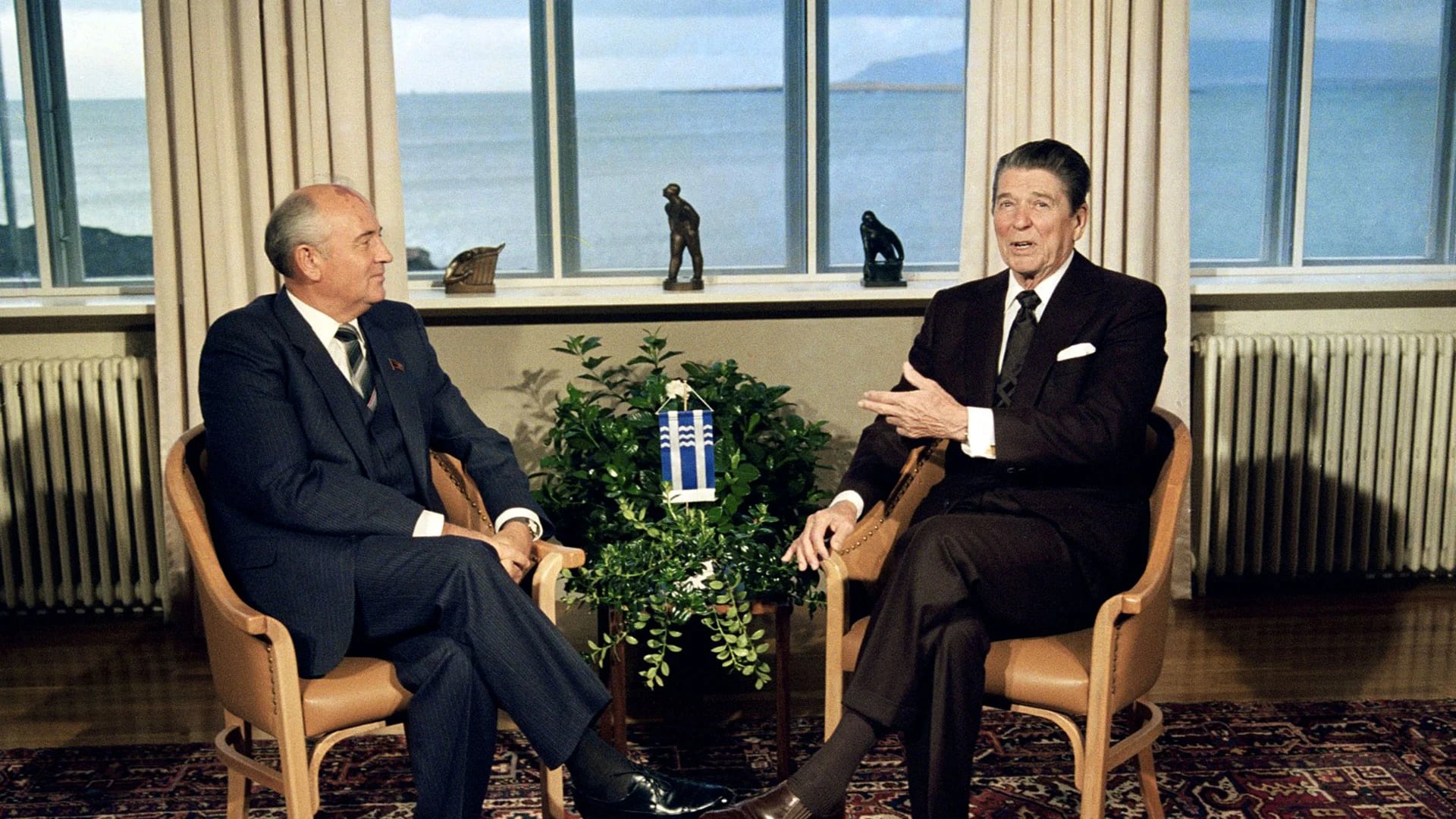 La cumbre Gorbachov -Reagan en 1986, en Reikjavik (AP)