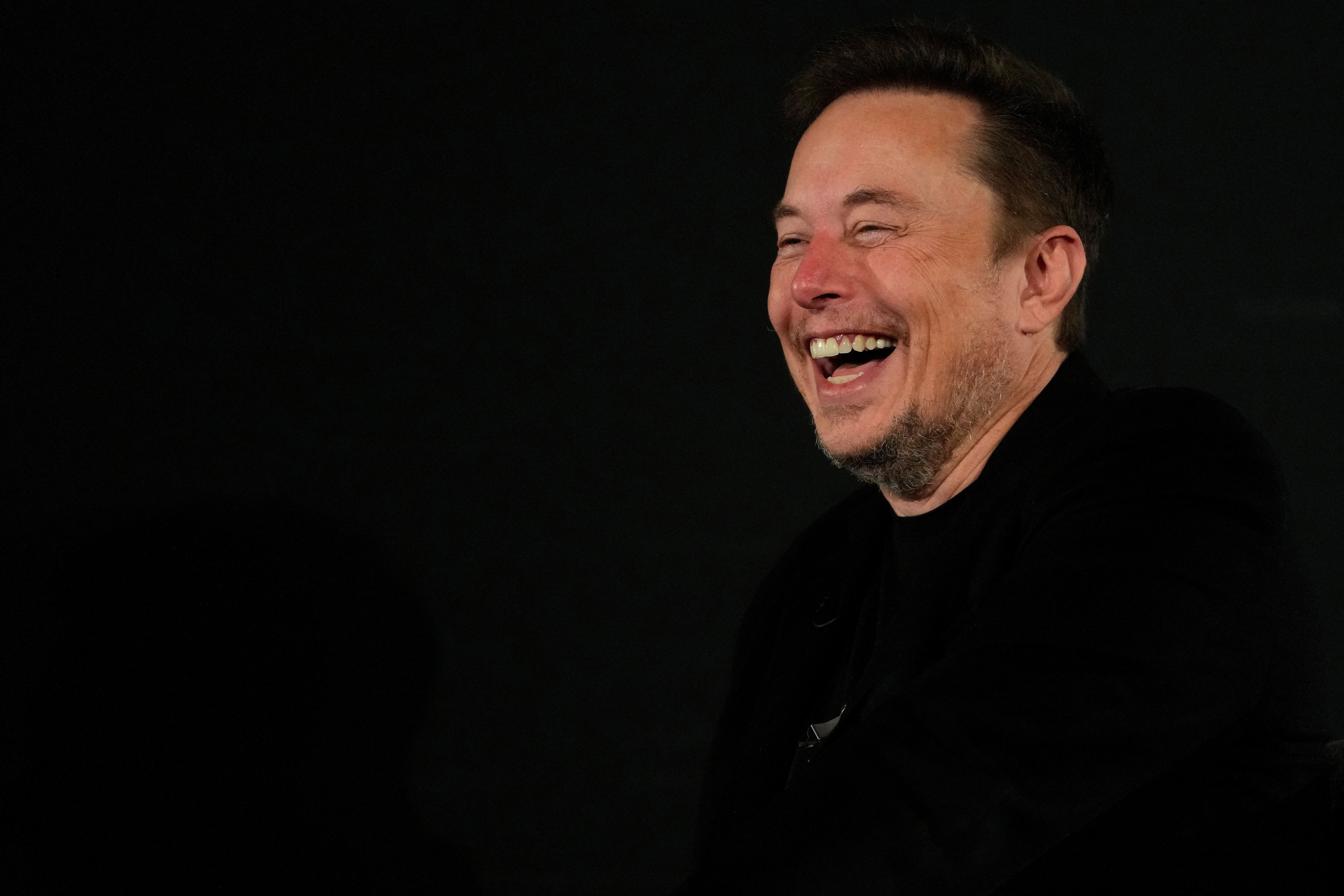 Elon Musk tiene una relación cercana con sus primos, desde los afectos y lo profesional (Kirsty Wigglesworth/Pool via REUTERS)