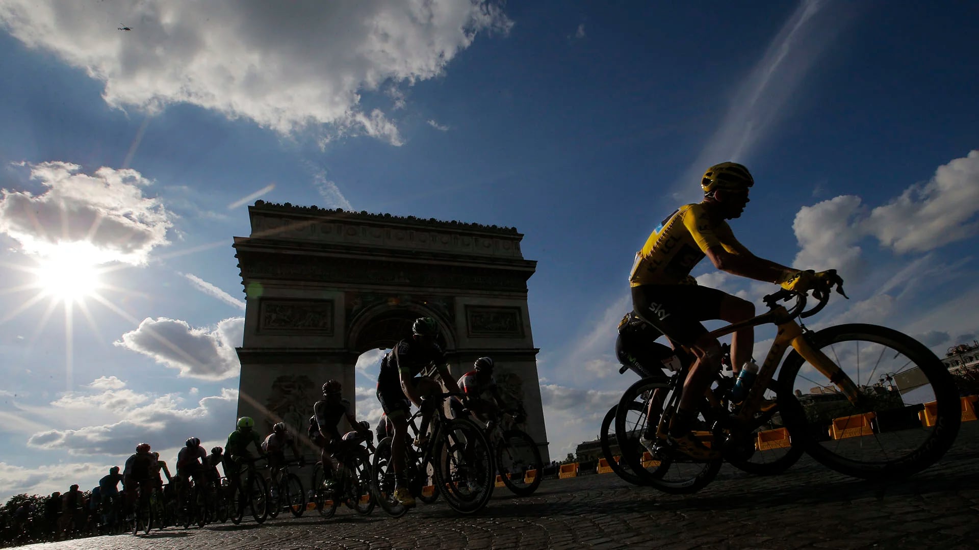 El británico Chris Froome ganó el Tour de France (AP)