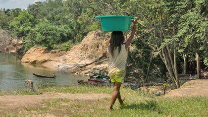 Los niños y adolescentes comercializados por oro. (Foto: Bram Ebus /Cortesía Mongabay)