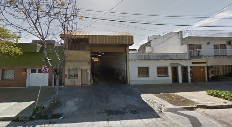 La empresa MEDINSUMO fue creada con un domicilio en la calle Carlos María Ramírez 1434, en Nueva Pompeya. 
