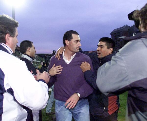 Alfaro en 2003, durante los festejos del ascenso de Quilmes a primera (FotoBaires)