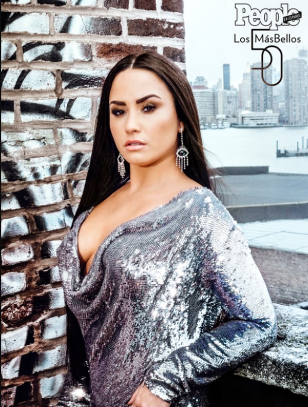 Demi Lovato soportó el frío y fue fotografiada en Nueva York