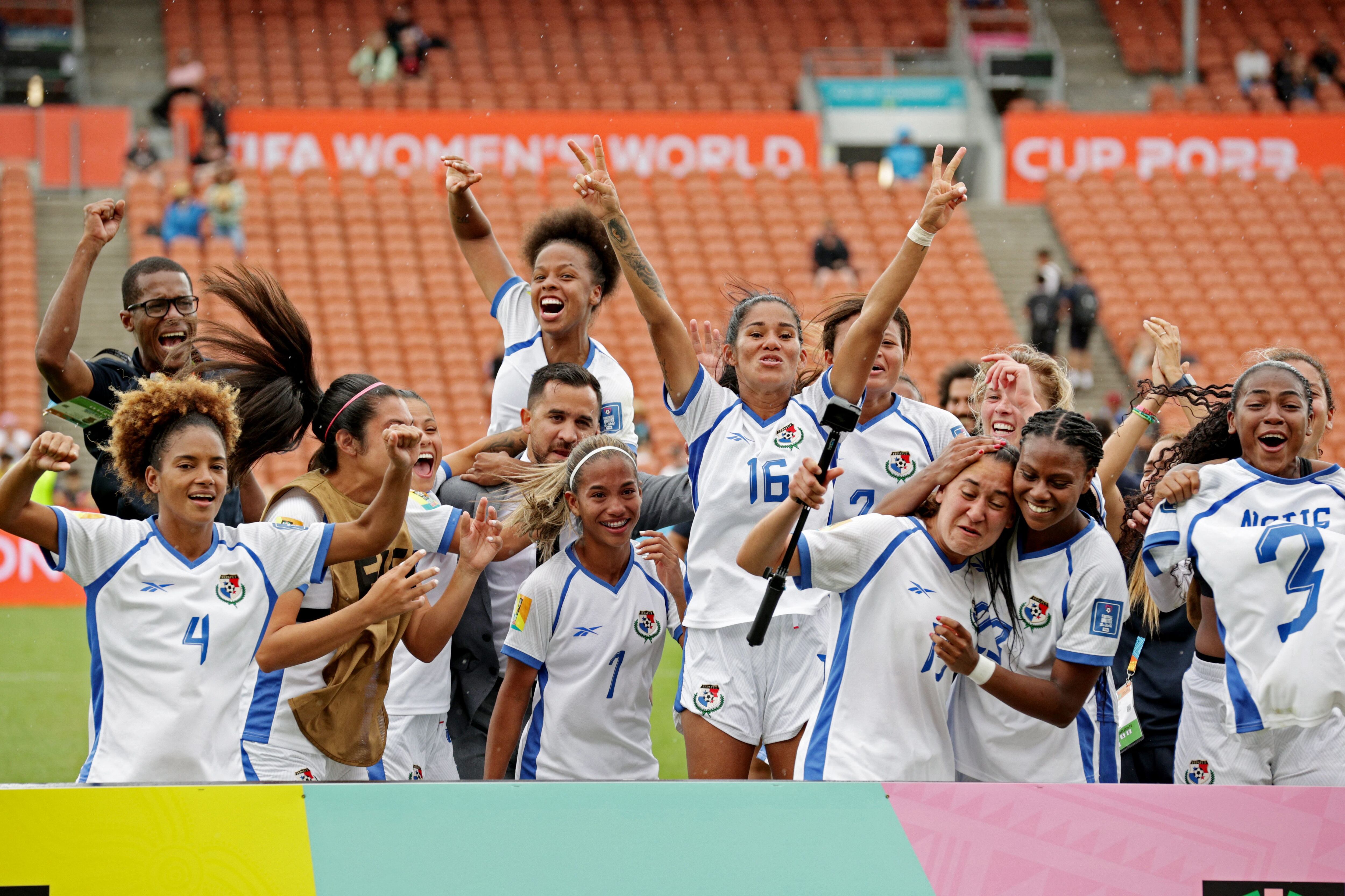 Panamá le ganó a Paraguay y se quedó con el último cupo para el Mundial femenino (REUTERS/David Rowland)