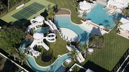 La mansión con parque acuático que tuvo Celine Dion en la Florida.