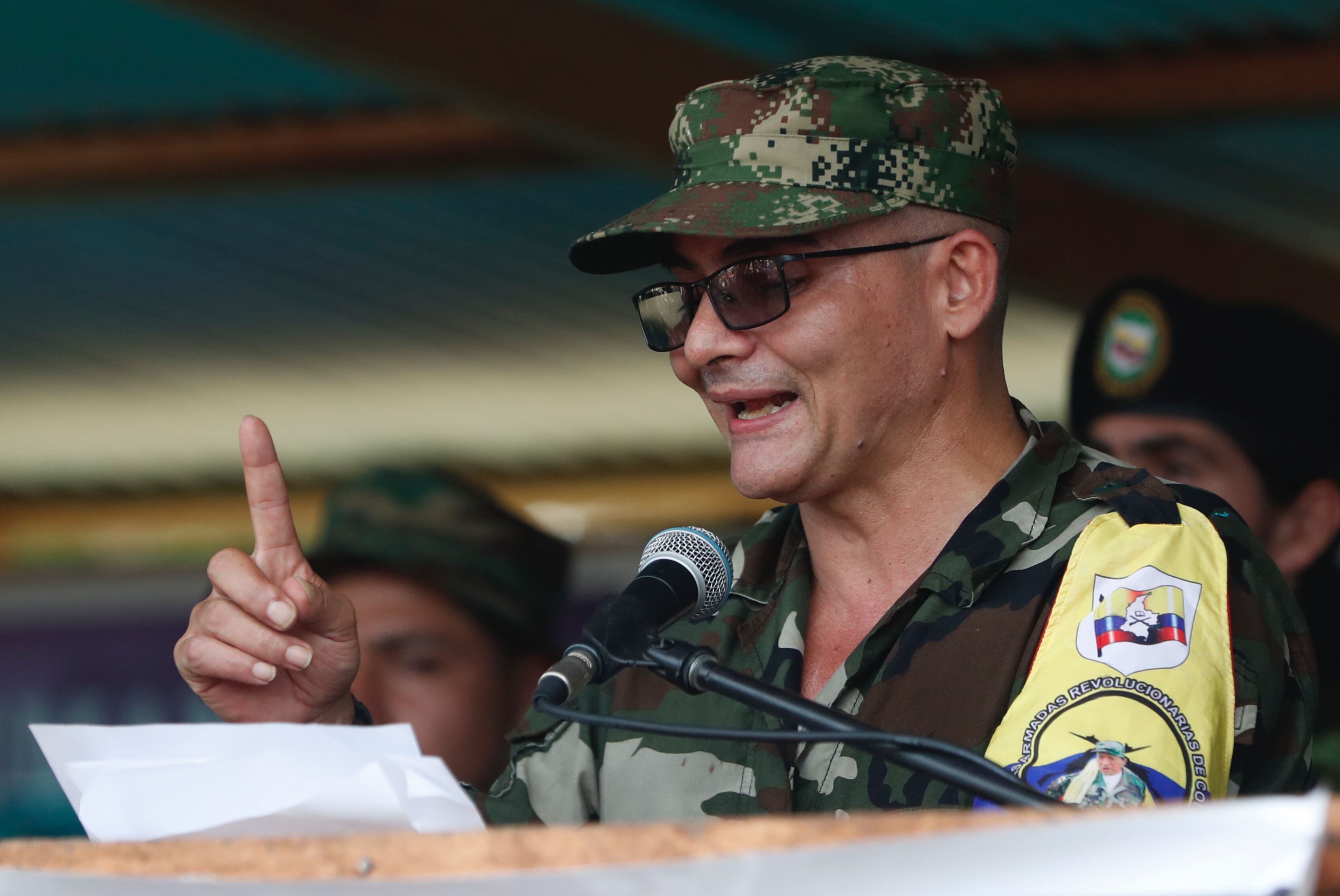 'Iván Mordisco' jefe insurgente de la disidencia de las FARC. (Crédito: EFE/Ernesto Guzmán)
