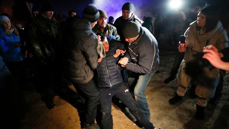 Foto: Al menos 10 manifestantes fueron detenidos por la policía ucraniana durante las protestas (Imagen/Infobae)