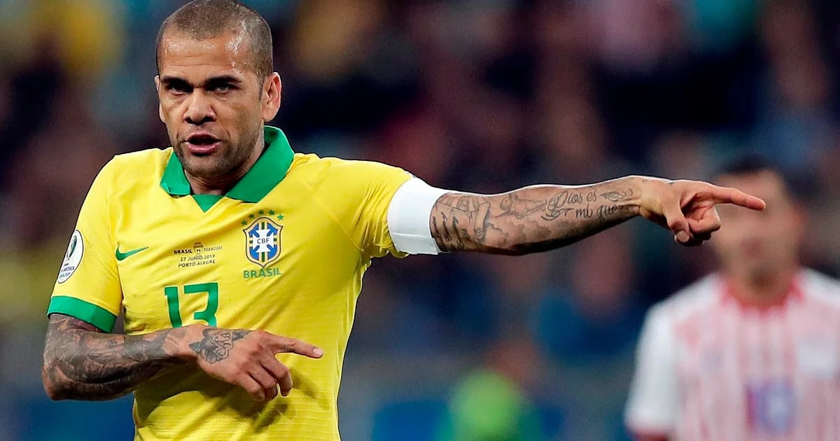 Financial problems threatening Dani Alves' release from prison: the role of Neymar's father and the rules he must follow