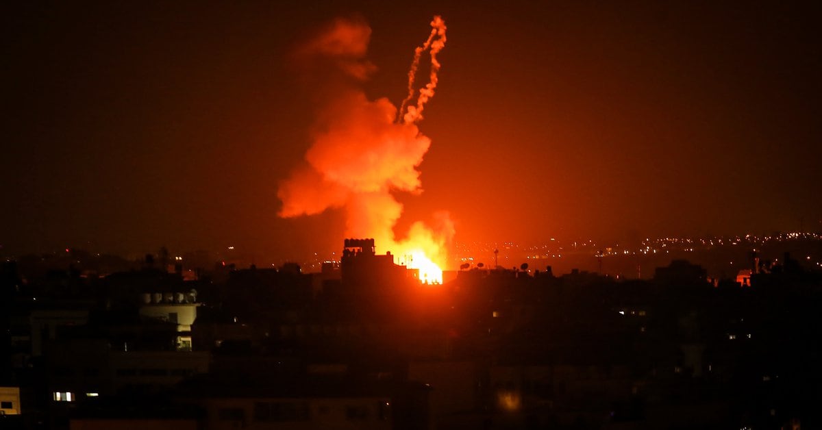 Photo of Dos cohetes disparados desde la Franja de Gaza alcanzan Israel