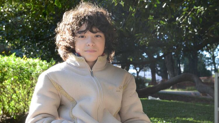 Félix Balza Sánchez tiene 13 años y cursa séptimo grado en el Instituto Superior Lenguas Vivas. “Que tenga altas capacidades no significa que sea más inteligente que los demás”, dice. / Fotos: Fernando Calzada.