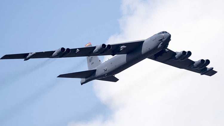 Un bombardero B-52 de la Fuerza AÃ©rea de Estados Unidos (AP)