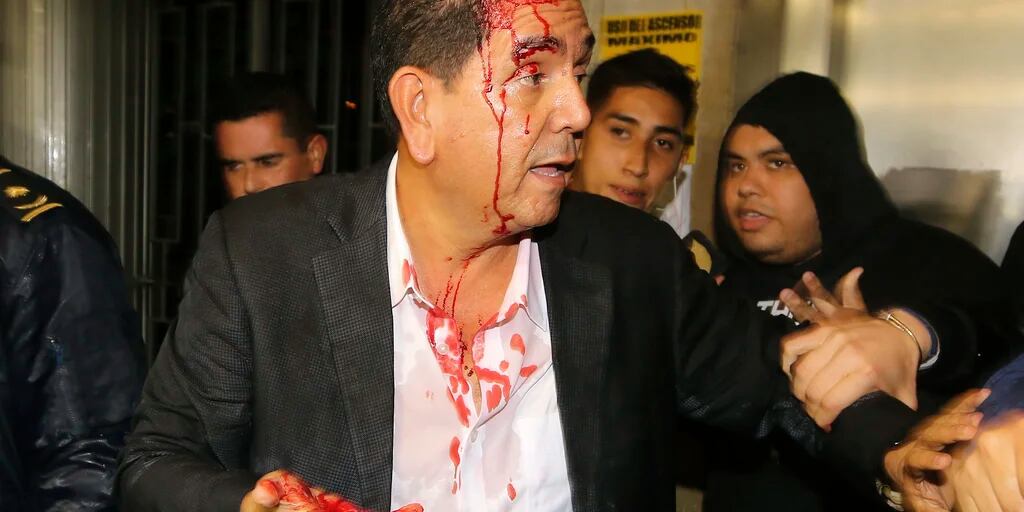 Varios lesionados por incidentes violentos en el Parlamento de Honduras
