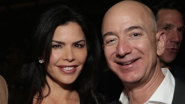 Jeff Bezos y Lauren Sánchez