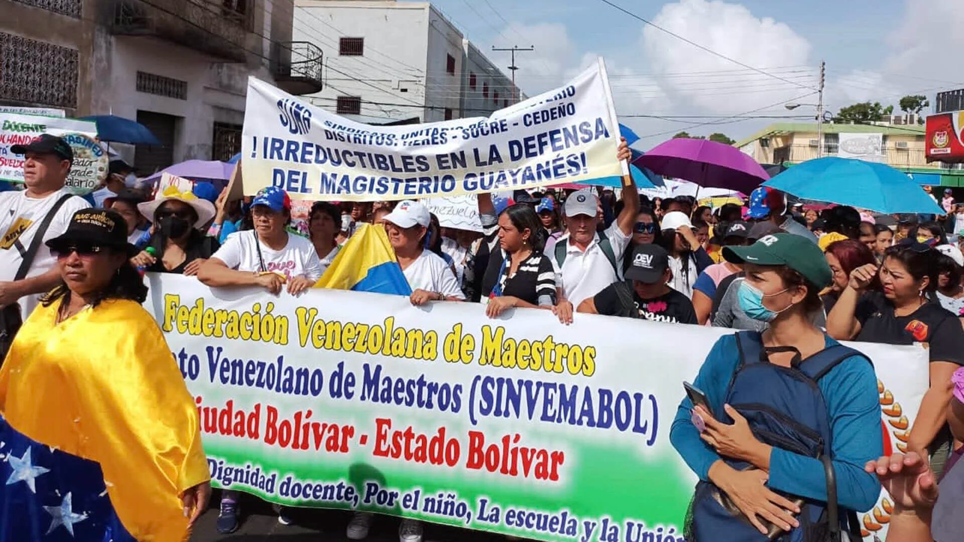 Protestas en Venezuela: los maestros exigen que se reanude la negociación para mejorar los salarios