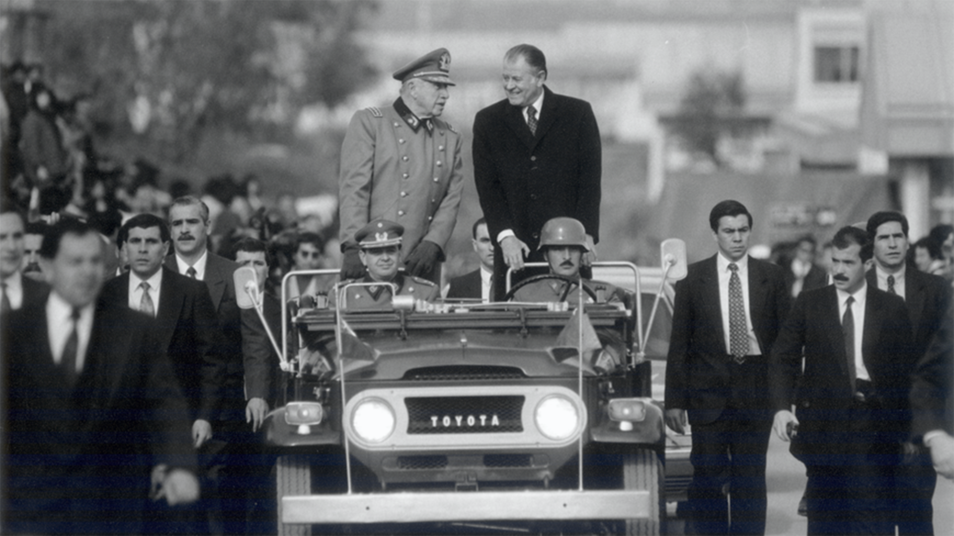 Patricio Aylwin pinochet auto 1920 