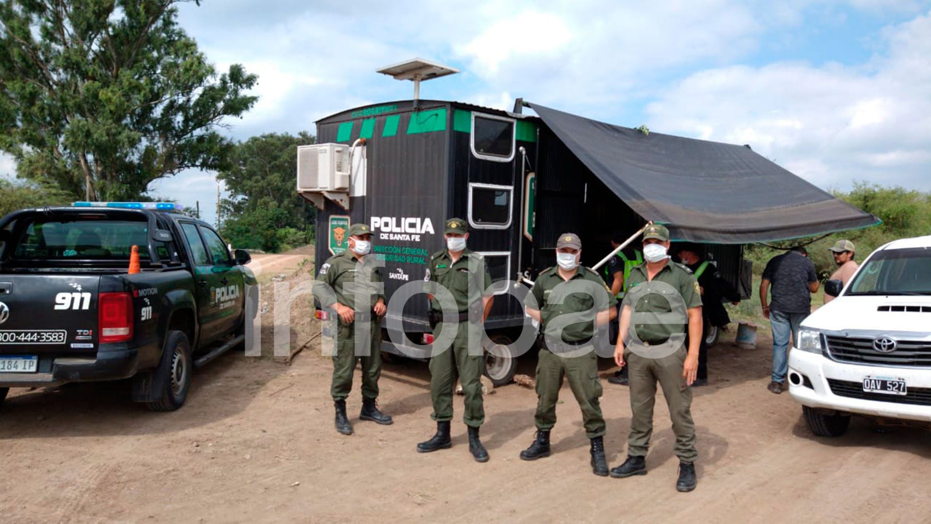 "Los pumas" de la Policía santafecina con barbijos en el control de la frontera junto a Gendarmería, entre Santa Fe y Chaco