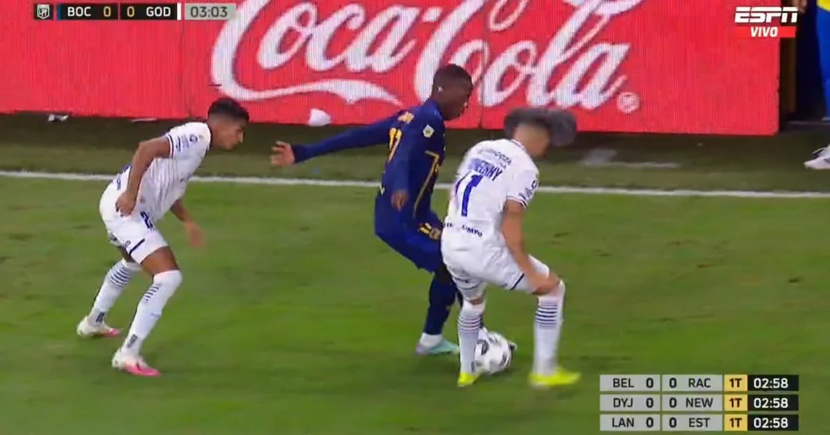 Sensational ‘huacha’ by Luis Advíncula in Boca Juniors vs Godoy Cruz for the Argentine League Cup