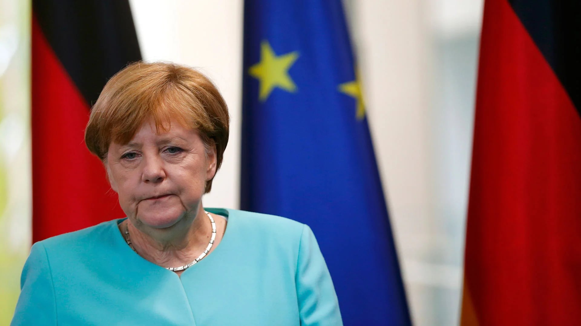 Angela Merkel cree que Reino Unido debe ser quién decida cuándo iniciar su salida de la UE (Reuters)
