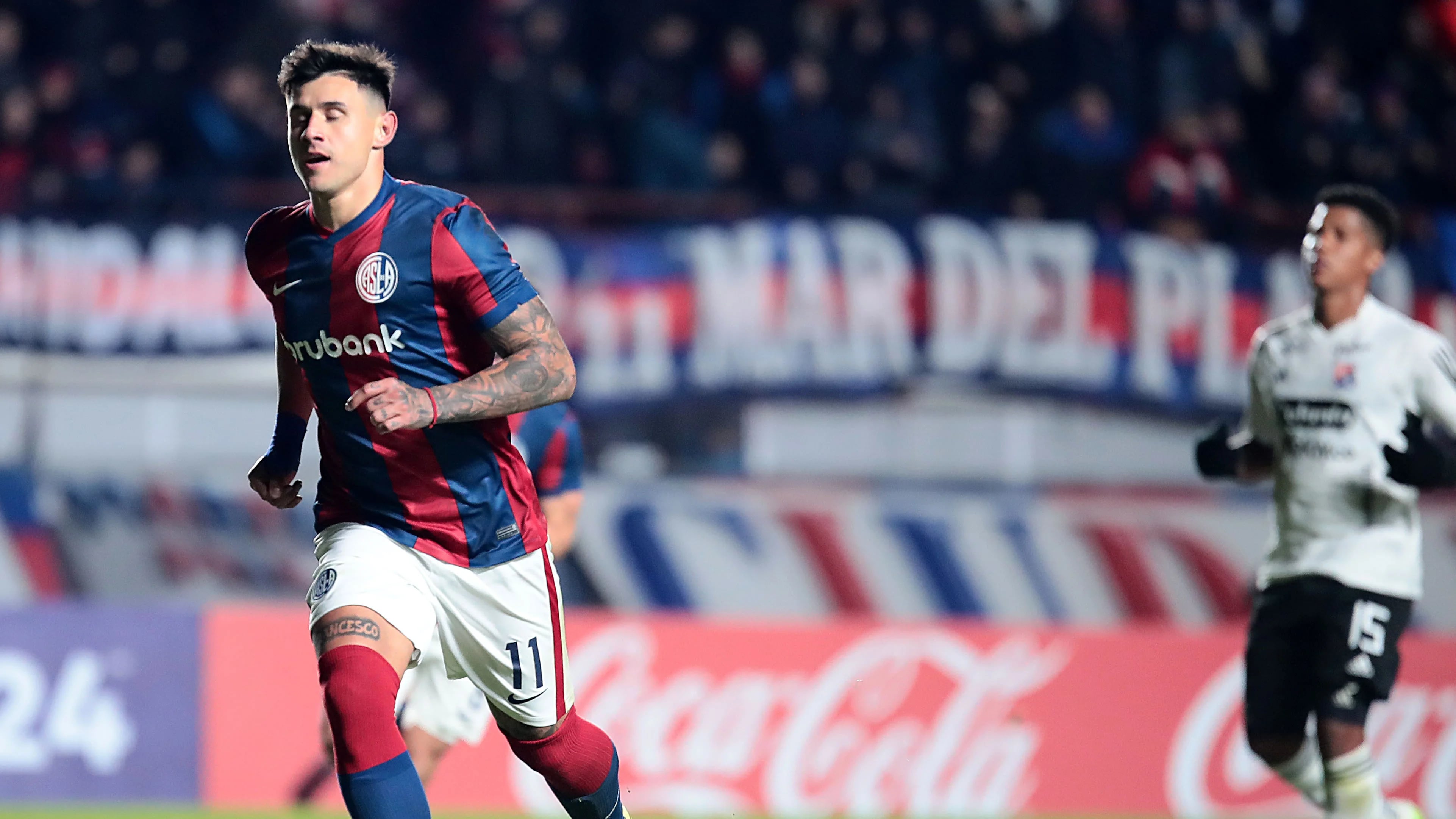 Con dos goles de Adam Bareiro, San Lorenzo venció 2-0 a Independiente Medellín y avanzó a los octavos de la Copa Sudamericana