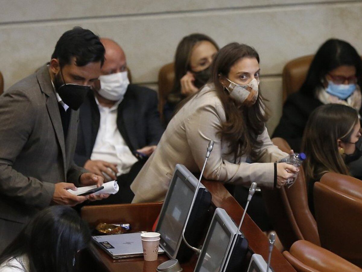 La casa Char la va a defender”: congresistas apoyan a Karen Abudinen en la  moción de censura - Infobae